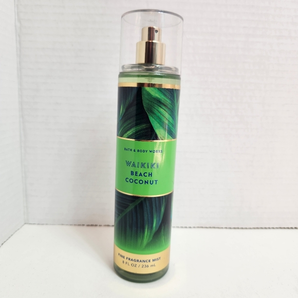 🆕️ BBW Waikiki Beach Coconut Full Size Body Spray 8 oz NEW - Picture 2 of 4